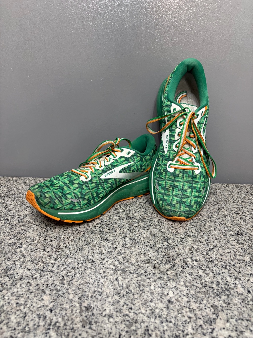 BROOKS Ghost 15 Run Lucky St Patricks Day Green Clover Men’s Size 10.5 D Medium